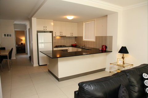 Apartments On-The-Park: Prince - Accommodation QLD 0