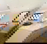 Australia Towers - Accommodation QLD