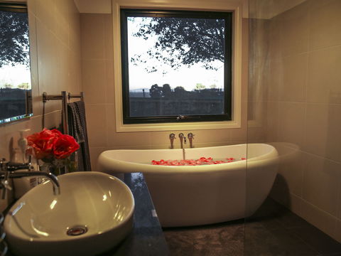Ballachulish Farm Stay - Accommodation QLD 0
