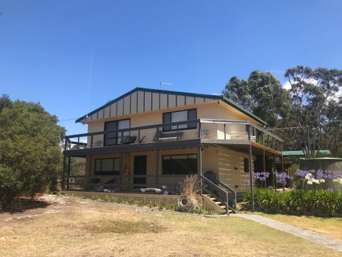 Barefoot Beach House - Accommodation QLD 1