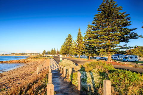 Beachport Caravan Park - Accommodation QLD 0