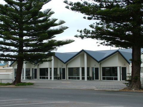 Beachport Caravan Park - Accommodation QLD 2