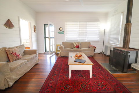 By The Beach At Catho - Accommodation QLD 2