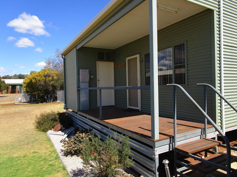 Caddy Shack Dunedoo - Accommodation QLD 1