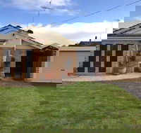 Canalside Family Getaway - Accommodation QLD