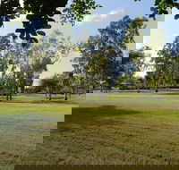 Capella Van Park - Accommodation QLD