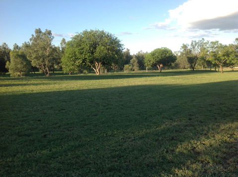 Capella Van Park - Accommodation QLD 2