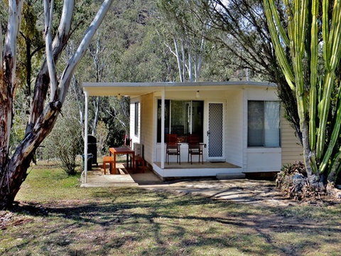 Capertee Cottage - Accommodation QLD 0