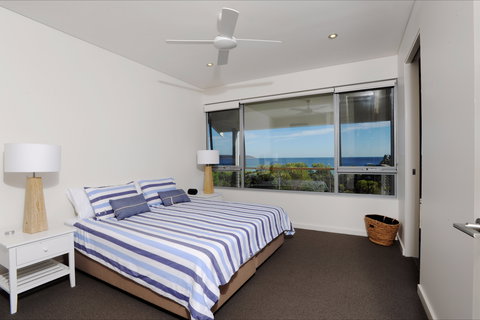 Cassini Beach House - Accommodation QLD 2