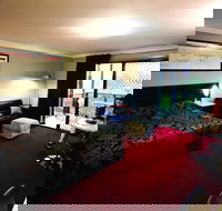 Cattleman's Country Motor Inn and Serviced Apartments - Open with Room Service - Accommodation QLD