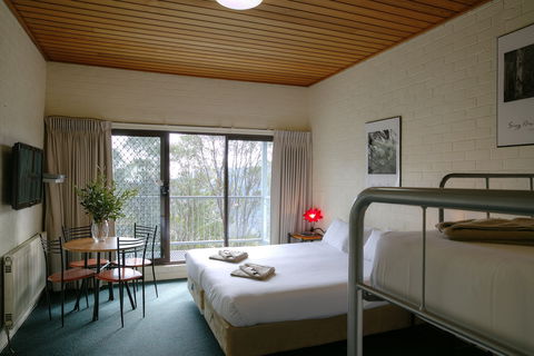 Cedarwood Apartments - Accommodation QLD 2