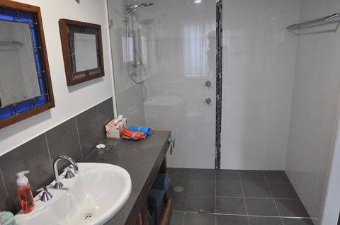 Clyde River Cottage - Accommodation QLD 2