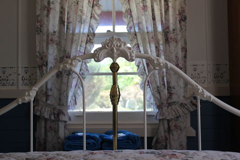 Coonawarra's Pyrus Cottage - Accommodation QLD 2