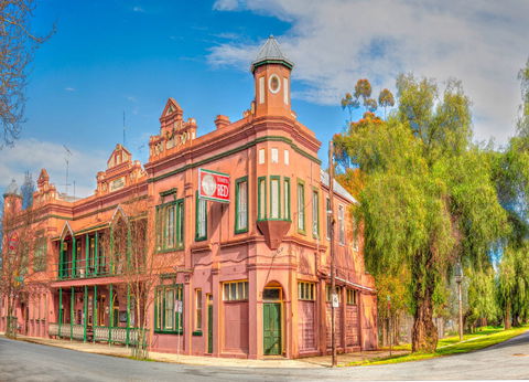 Culcairn Hotel - Accommodation QLD 1