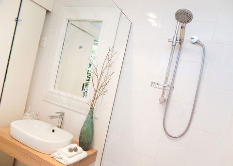 Driftwood House - Robe Retreats - Accommodation QLD 2
