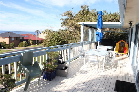 Golf At Glasshouse Rocks - Accommodation QLD 2