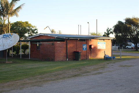 Grafton Greyhound Racing Club Caravan Park - Accommodation QLD 0