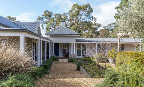Haven Red Hill - Accommodation QLD 0