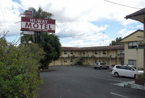Hi-Way Motel - Accommodation QLD 0