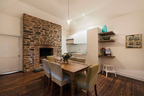 Jacob's Estate Cottage - Accommodation QLD 2