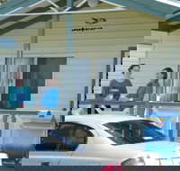 Lake Hamilton Motor Village and Caravan Park - Accommodation QLD