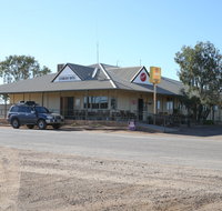Lyndhurst Hotel Roadhouse Motel  Caravan Park - Accommodation QLD