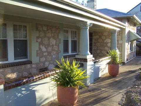 MacDonnell House, Naracoorte - Accommodation QLD 0