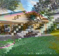 Mooyabil Farm Holidays - Accommodation QLD