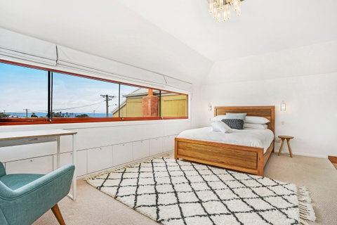 Newcastle Executive Homes - Oceanview Terrace - Accommodation QLD 0