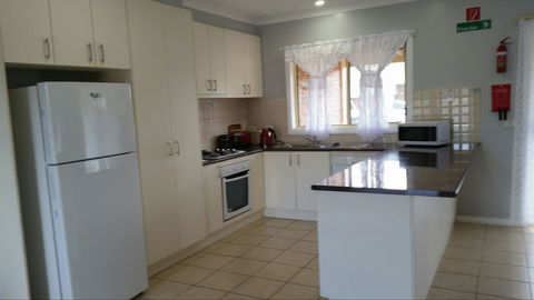 Numurkah Self Contained Apartments - Accommodation QLD 2