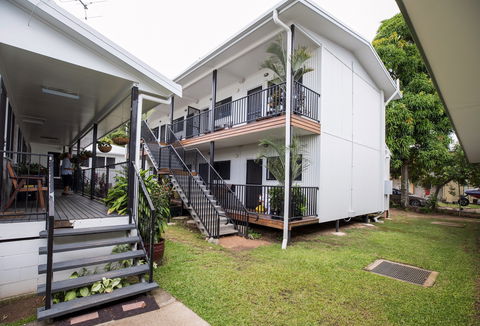 Palm Island Motel - Accommodation QLD 2