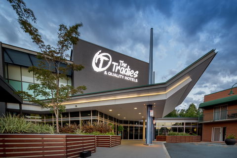 Quality Hotel Dickson - Accommodation QLD 0
