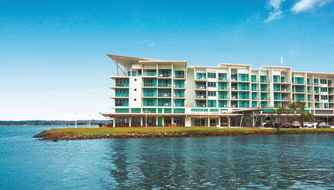 Ramada Hotel & Suites Ballina - Accommodation QLD 2