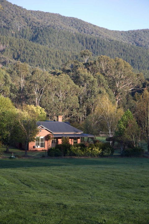 Ridge Line Riders Luxury Retreat - Accommodation QLD 1