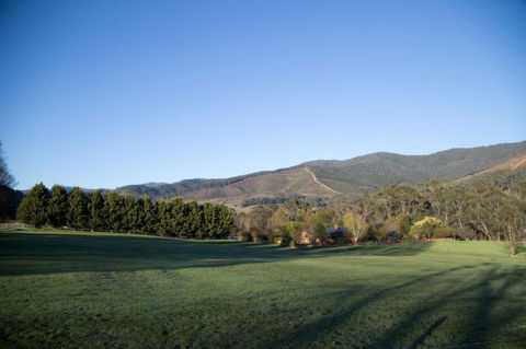 Ridge Line Riders Luxury Retreat - Accommodation QLD 2