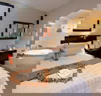 Riverview Rise Retreats - Accommodation QLD