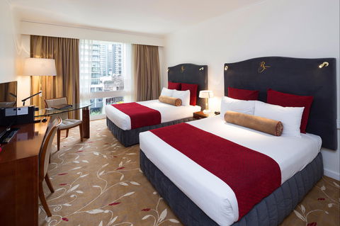 Royal On The Park Hotel And Suites - Accommodation QLD 2