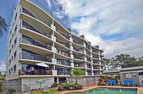 Sails Resort On Golden Beach - Accommodation QLD 2