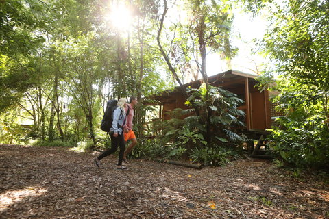 Samurai Beach Bungalows Port Stephens YHA - Accommodation QLD 1