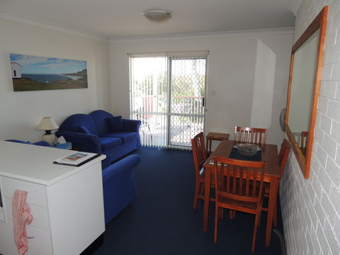 Seascape Holiday Apartments Lake Cathie - Accommodation QLD 1