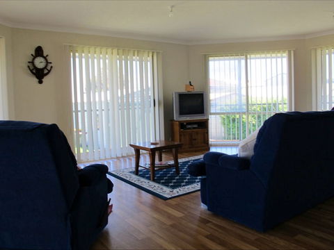 Sims Holiday Home - Accommodation QLD 1