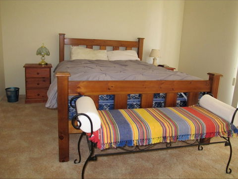 Sims Holiday Home - Accommodation QLD 2