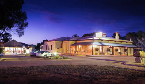 Standpipe Golf Motor Inn - Accommodation QLD 0