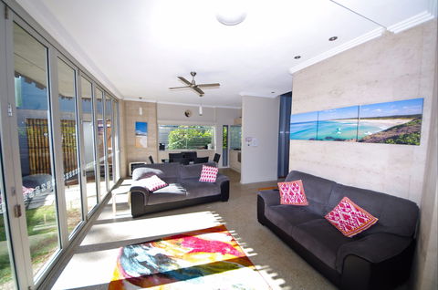 Sun Worship Crescent Head Eco Villas - Accommodation QLD 2