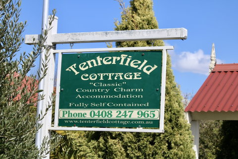 Tenterfield Luxury Historic Cottage - Accommodation QLD 1