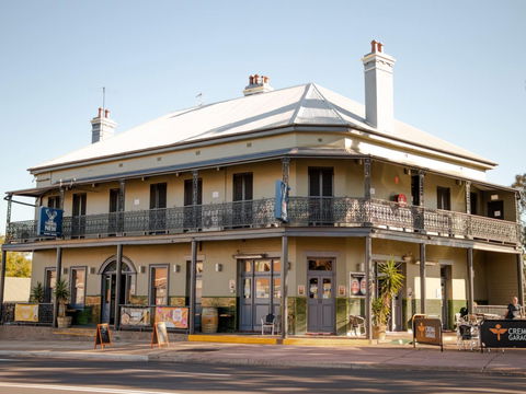 The Family Hotel Maitland - Accommodation QLD 0