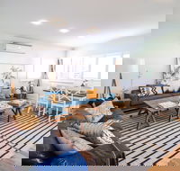 The Lakehouse at Raffetys Resort