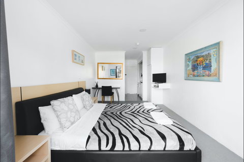 The Manly Hotel Est. 1964 - Accommodation QLD 2