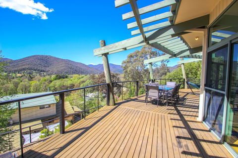 Top Deck - Accommodation QLD 0