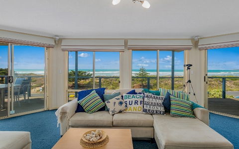 208 Surfers Pde - Accommodation QLD 0